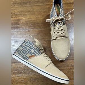 Vans Women’s Size 7 Camryn Slim Native Aztec Tribal Mid-Top Sneakers Sk8 Shoe